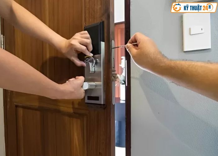 Lắp khóa vân tay tại nhà quận Phú Nhuận